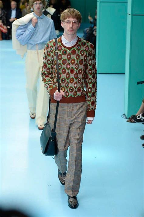 costumi 2018 2019 uomo gucci|Gucci Fall 2018 Menswear Fashion Show .